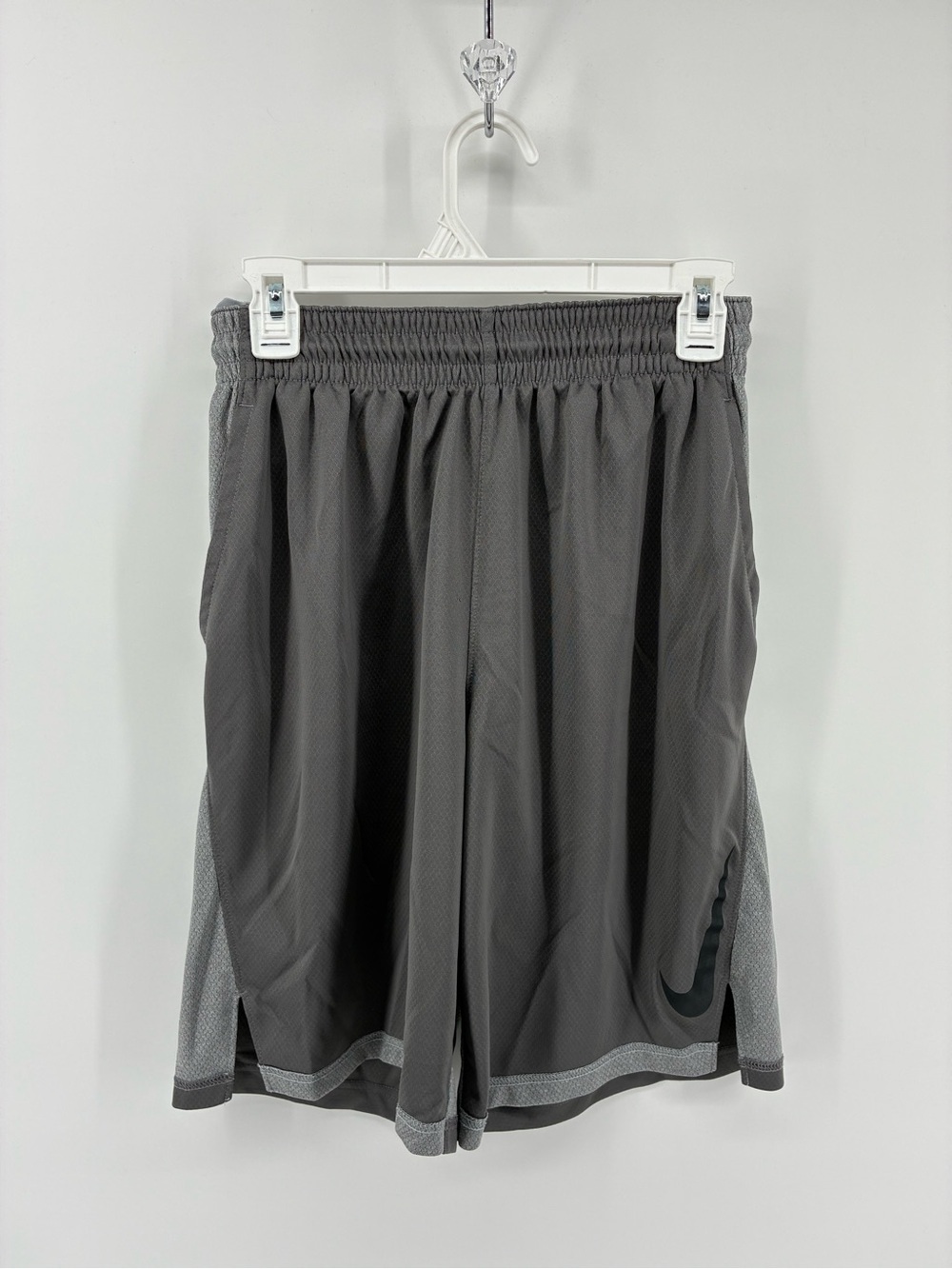 Nike Dri-Fit Men's Dark Gray Athletic Mesh Shorts